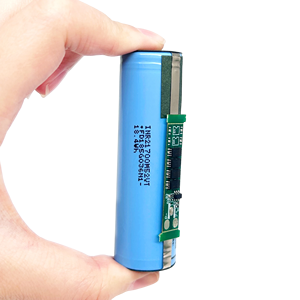 Batteria al Litio LG 21700 da 5000mAh, 3.69V, Scarica Massima 15A per Vaporizzatori, Droni Elettrici, Auto RC, Giocattoli - Product Image 2