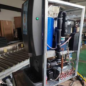 Distributore automatico di acqua e ghiaccio tutto In uno all'ingrosso a basso prezzo di fabbrica portatile automatico acqua ghiacciata con distributore di ghiaccio