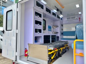 1veco Euro 4WD Véhicule d'ambulance tout-terrain entièrement équipé pour le sauvetage d'urgence et le transfert médical dans les zones montagneuses et isolées - Product Image 6