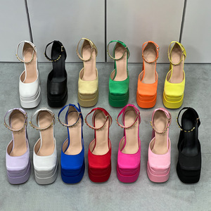 รองเท้าส้นตึกแบบแพลตฟอร์ม ดีไซน์ใหม่ประจำฤดูร้อนปี 2025 พื้นหนา ส้นสูง สำหรับผู้หญิง - Product Image 2