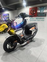 Moto électrique tout-terrain haute performance 3000W 16 pouces 72V 80Km Double ABS TCS Anti-dérapant Lumière ambiante LED Vente directe usine