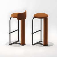 Tabouret de bar en flanelle moderne en gros, tabouret de bar design simple et créatif, tabouret de bar en acier carbone pour comptoir