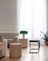 Table d'appoint ronde en travertin avec socle en marbre durable pour le salon