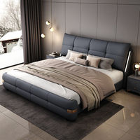 Ensemble de lit en cuir capitonné haut de gamme moderne et luxueux, cadre de lit King Size classique, design hôtelier crème avec éclairage LED, lit d'hôtel