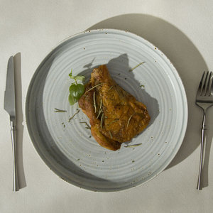 Directo <span class=keywords><strong>de</strong></span> fábrica, venta al por mayor, <span class=keywords><strong>restaurante</strong></span> nórdico, catering, platos irregulares <span class=keywords><strong>de</strong></span> porcelana para servir, plato <span class=keywords><strong>de</strong></span> cena <span class=keywords><strong>de</strong></span> cerámica duradero para Hotel - Product Image 1