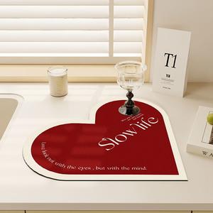 Tapete Absorbente para Fregadero de Cocina en Forma de Corazón, 30x30cm, Protector contra Salpicaduras de Grifo, de Fibra de Poliéster, para Encimera - Product Image 2