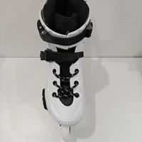 Patins à roulettes de slalom à 3 roues personnalisés faits à la main pour adultes, hommes et femmes, avec cadre en alliage d'aluminium