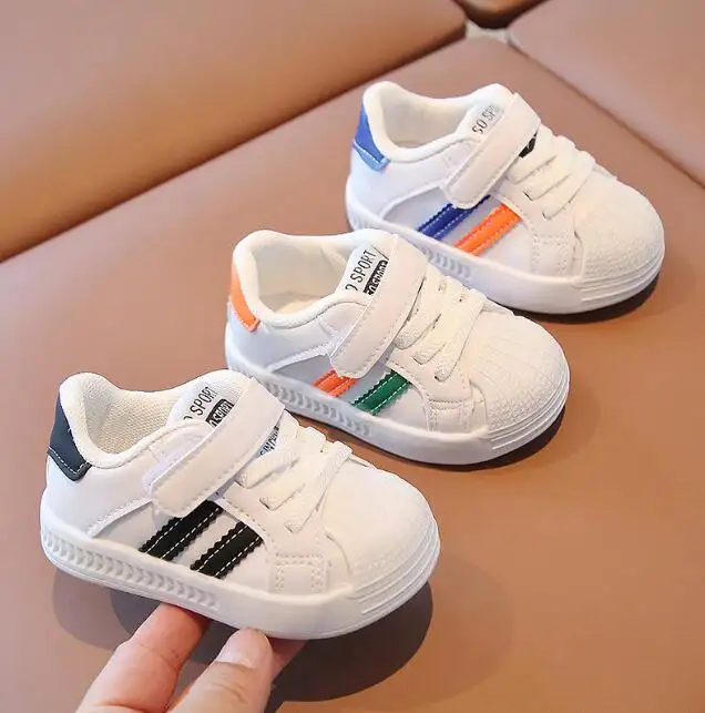 Yeni beyaz yürümeye başlayan çocuklar spor kız erkek bebek ayakkabı okul küçük çocuk rahat ayakkabılar