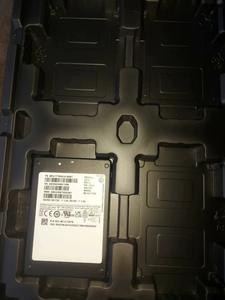 قرص تخزين صلب للمؤسسات بسعة 7.68 تيرابايت SAS 12Gbps طراز MZILT7T6HALA-00007 مقاس 2.5 بوصة للخوادم ومراكز البيانات ونظام RAID - Product Image 4