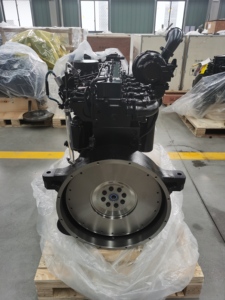 محرك كامنز C260 سداسي الأسطوانات بقوة 20-260 حصان وسعة 8.3 لتر رباعي الأشواط مع بدء تشغيل كهربائي وتبريد مائي مع محرك ومضخة - Product Image 5