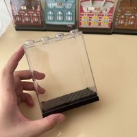 Vitrina de acrílico de alta transparencia con forma de casa pequeña para juguetes de culto popular, bolsos y zapatos, modelo de casa pequeña para transmisiones en vivo