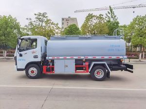 Camion-<span class=keywords><strong>citerne</strong></span> à carburant diesel Dongfeng DFAC 4X2 neuf avec réservoir de 7000L, transmission manuelle, <span class=keywords><strong>prix</strong></span> avantageux - Product Image 6