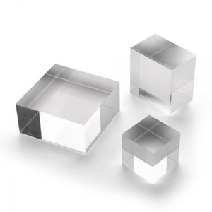 Blocs Acryliques Massifs Transparents Personnalisés, Bases Présentoirs en Perspex Lucite, Cubes Acryliques Cristal Transparents, Rehausseurs de Présentation - Product Image 5