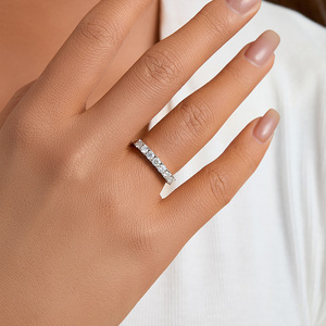 Vente <span class=keywords><strong>en</strong></span> gros de bague Moissanite 7 pierres <span class=keywords><strong>en</strong></span> <span class=keywords><strong>argent</strong></span> sterling 925 de haute qualité bijoux classiques exquis pour mariage et fiançailles - Product Image 6