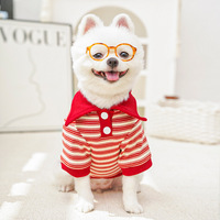 Pull en polaire rayé en polyester à col polo pour chats et chiens – Vêtements et accessoires décontractés pour animaux de compagnie