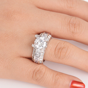 Anello con Grande Pietra Centrale per Donne, Gioielli Eleganti e Scintillanti, Vendita all'Ingrosso - Product Image 3