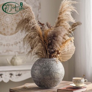 Jarrón de Cerámica Estilo Retro Europeo con Flores Secas, Decoración de Mesa para Diseño de Interiores del Hogar - Product Image 1
