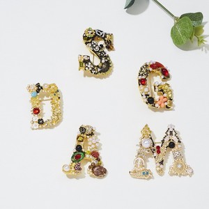 Broche de Lujo Ligero 2026 con Letras para Boda, Fiesta o Compromiso - Product Image 4