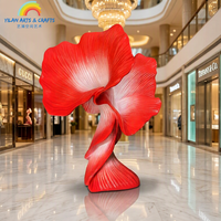 Sculpture florale abstraite de grande taille en fibre de verre, sculpture peinte à la main sur mesure pour les hôtels haut de gamme et les hébergements de luxe
