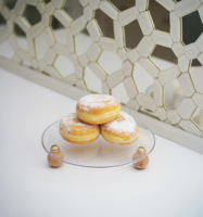 Plateau de service alimentaire en cristal transparent de forme personnalisée, à un seul niveau, moderne, réutilisable, portable, type sol, pour la maison et la cuisine