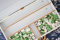 Set Permainan Mahjong Retro Mewah Bermotif Bunga, Ubin Mahjong Akrilik Marmer 3 Warna Penuh dengan Pola Kupu-kupu dan Bunga
