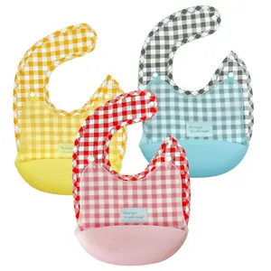 Wholesale customizable easy to clean multifunctional detachable BPA free silicone baby bibs