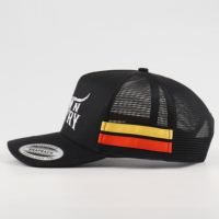 Gorras Deportivas Personalizadas OEM de 5 Paneles con Visera Precurvada y Malla, Gorra Trucker con Logotipo Bordado y Cuerdas Decorativas al por Mayor