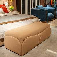 Tête de lit italienne de luxe Ensembles de lits doubles king size Ensemble de meubles de chambre à coucher rembourrés à cadre en bois moderne pour villa