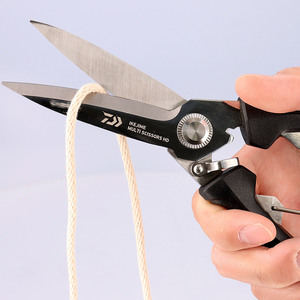 Tijeras de pesca multifuncionales Daiwa Ikejime de 190 mm de acero inoxidable para cortar líneas, redes y peces - Product Image 2
