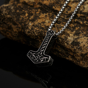 Yunnique – collier avec pendentif marteau de Thor en acier inoxydable pour hommes, chaîne de mode, style rétro, bijoux cadeau - Product Image 2