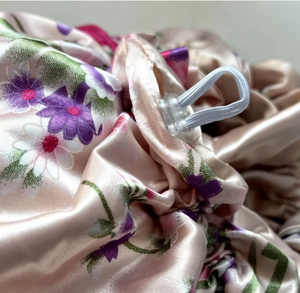 RTS Floral <span class=keywords><strong>Satin</strong></span> <span class=keywords><strong>Bonnet</strong></span> <span class=keywords><strong>Soie</strong></span> Cheveux Cap Réglable Sommeil <span class=keywords><strong>Bonnet</strong></span> pour Femmes Couvre-chef Double Couche Personnalisé Beauté Cheveux <span class=keywords><strong>Bonnet</strong></span> <span class=keywords><strong>de</strong></span> <span class=keywords><strong>Nuit</strong></span> - Product Image 3