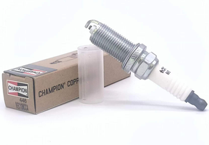Bujía de Gasolina <span class=keywords><strong>Champion</strong></span> Americana de Cobre 446/REC12MCC4 26.5MM M14*1.25 Nueva para Modelos Jeep Sprinter - Product Image 3