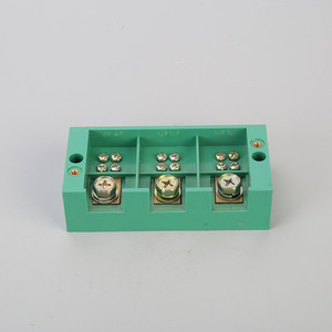 กล่องรวมสายไฟ Guan Yang FJ6 3 เฟส 3 สาย 6 ทาง พลาสติกสีเขียว IP44 บล็อกจ่ายไฟ - Product Image 1