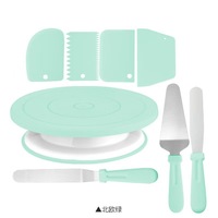 Ensemble de support à gâteau rotatif antidérapant avec spatule à glaçage et racloir lissant pour la décoration de gâteaux d'anniversaire et de mariage