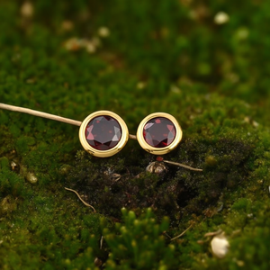 Fashion Stud <b>Earrings</b> 316L Stainless Steel PVD Gold Plating <b>Red</b> Gemstone Inlay - Product Image 3
