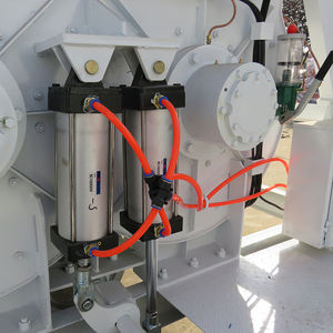 Centrale à béton fixe à faible coût et dépliable, grande capacité, avec système de contrôle PLC - Product Image 3