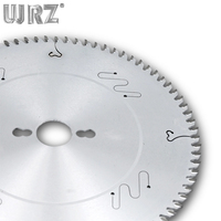 Lames de lamelles étroites de grande longueur de qualité industrielle WRZ HF006 (250 mm 80T) soudées au laser OEM anti-déformation pour la découpe du bois