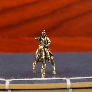 Dingtong Brass - Genghis Khan, il grande della sua era, Temujin, ornamenti per tavolo da tè e <span class=keywords><strong>caffè</strong></span>, a cavallo - Product Image 5