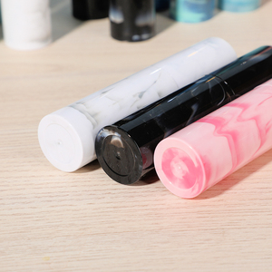 Fina di vari colori per animali domestici a forma di rossetto per bagno nebulizzatore spray per profumo bottiglia - Product Image 5