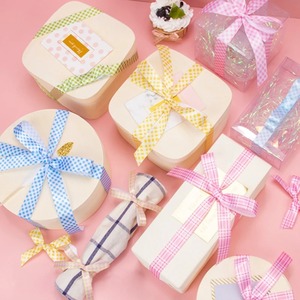 Rubans cadeaux en polyester écologiques Curlie Bow aux couleurs pastel avec motifs à carreaux 120 cm pour emballage décoratif - Product Image 1