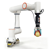 Bras de robot collaboratif multifonctionnel avec pince à vide, griffe pneumatique et pince souple pour les tâches de chargement, de déchargement et de tri