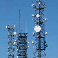 Tour en treillis en acier galvanisé à chaud de haute résistance pour l'infrastructure de diffusion télévisuelle et radio FM – Tour professionnelle