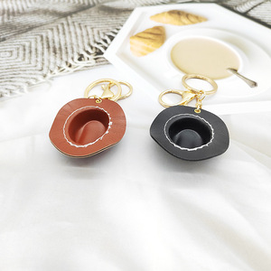 ミニカウボーイハットキーホルダー PUレザーと金属プラスチック亜鉛合金製 軽量キーホルダー レザーキーホルダー - Product Image 2