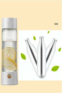 Soda Water Maker Portable Potable Étincelant Gazeux Fabricant D'<span class=keywords><strong>eau</strong></span> Portable <span class=keywords><strong>Fontaine</strong></span> Machine Bullé DIY Fun <span class=keywords><strong>Prix</strong></span> 750ml - Product Image 3