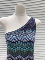 Nouvelle Arrivée 2026 – Robe Tricotée Rayée Style Français Douce et Respirante, Asymétrique à Une Épaule, Sans Manches, Coupe Ajustée pour Femme, Idéale Plage et Été