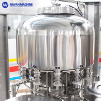 Chaîne de production clé en main XGF8-8-4 entièrement automatique pour le remplissage d'eau pure en bouteilles PET, 2500-3000 BPH, haute efficacité