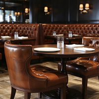 Meubles de restaurant commerciaux, chaise de salle à manger en cuir brun vintage capitonnée, table ronde en bois massif pour bistrot, café, hôtel