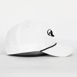 כובע גולף בייסבול ניילון כותנה 5 פאנלים מותאם אישית למבוגרים בסגנון ספורטיבי עיצוב מחורר ושוליים מעוקלים חבל גומי עמיד למים
