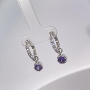 Pendientes de Mujer Elegantes y Clásicos de Tianyu Gems, con Circonita Cúbica Redonda Púrpura Geométrica, Chapados en Oro y Latón - Product Image 1