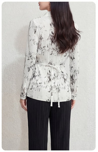 PY 2026 Otoño/Invierno, Nuevo Abrigo Elegante con Pliegues Florales, Ecológico, Casual, para Mujer, a la Moda, Manga Larga, Corte Entallado, Disponible en Línea - Product Image 5